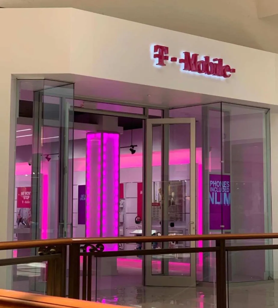 Exterior photo of T-Mobile store at Aventura Mall 7, Aventura, FL
