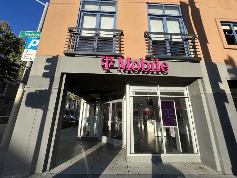 Exterior photo of T-Mobile Store at 17th & Valencia, San Francisco, CA