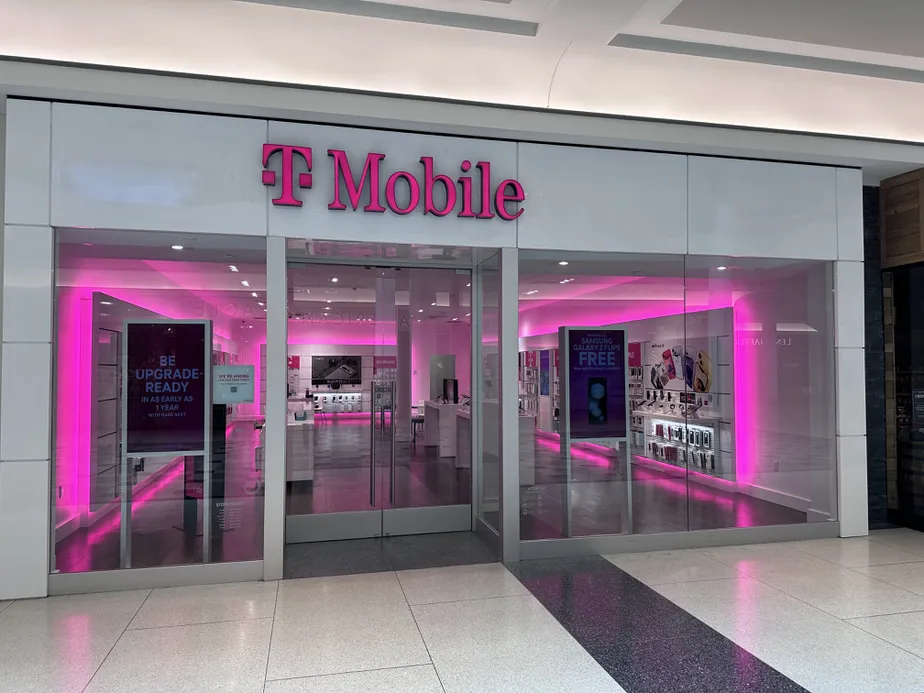  Exterior photo of T-Mobile Store at South Hills Village, Pittsburgh, PA 