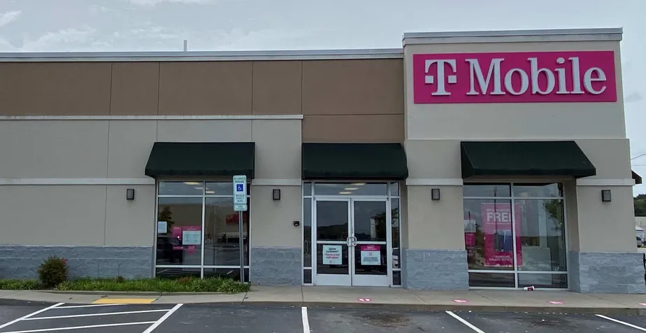 Exterior photo of T-Mobile store at E Franklin Blvd & Green Dr, Gastonia, NC