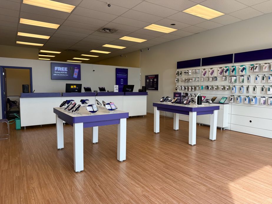 Metro by T-Mobile 5903 N DIVISION ST - 5903 N DIVISION ST 