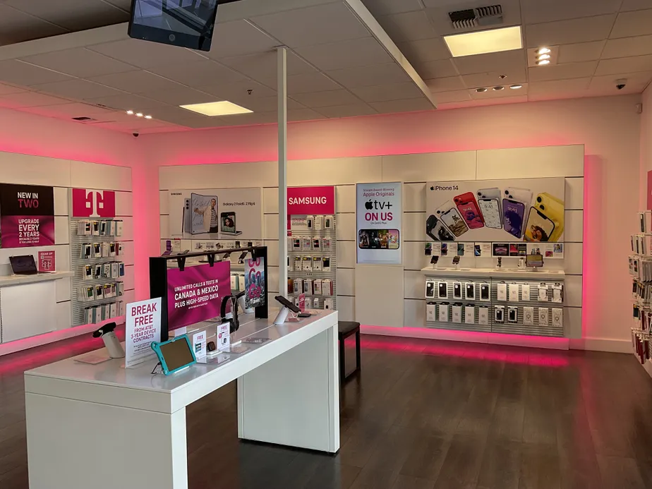 TMobile California & Real Road Bakersfield, CA
