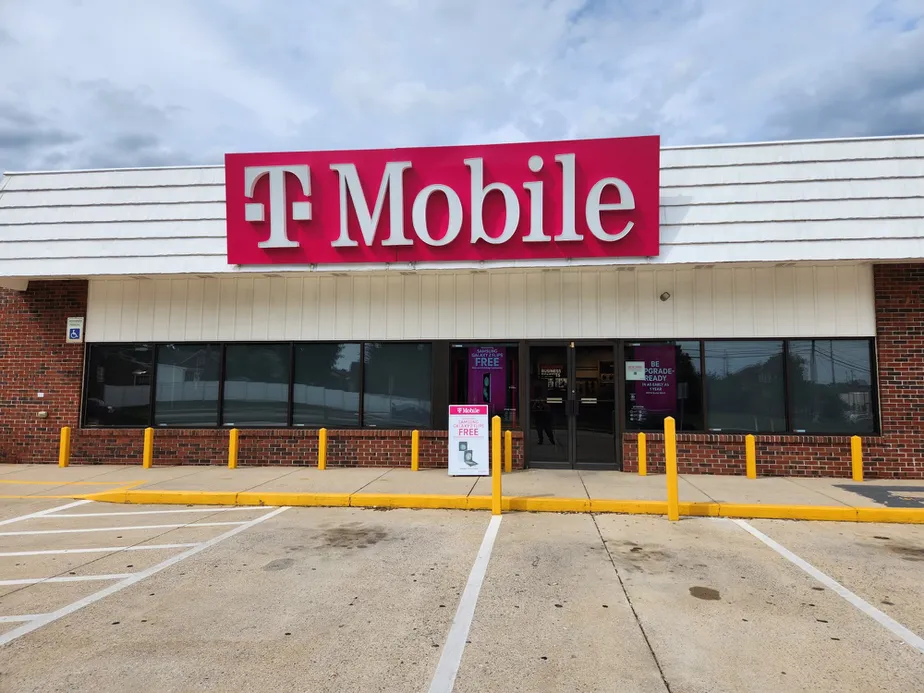 Exterior photo of T-Mobile Store at Maugans Avenue, Hagerstown, MD