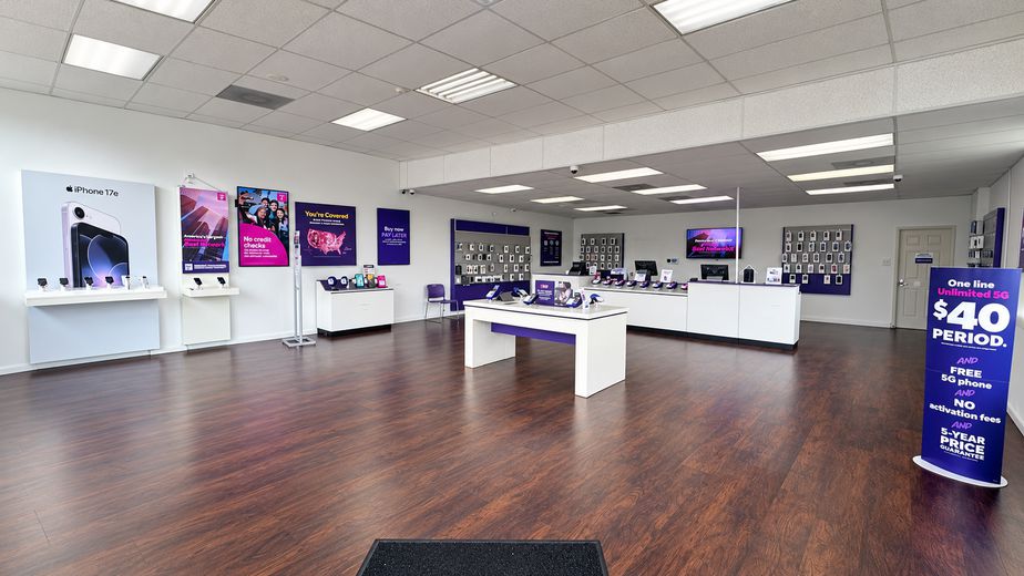 Metro by T-Mobile 1921 Centenary Blvd - 1921 Centenary Blvd 