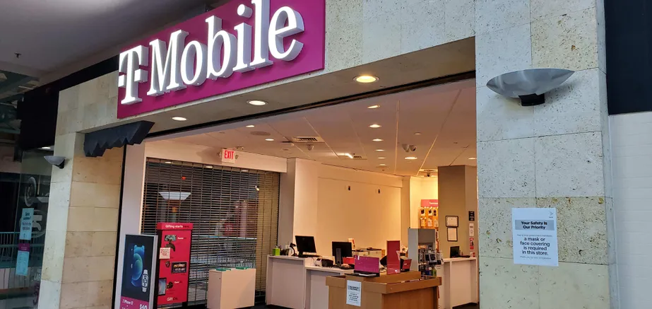 Exterior photo of T-Mobile store at The Johnstown Galleria, Johnstown, PA