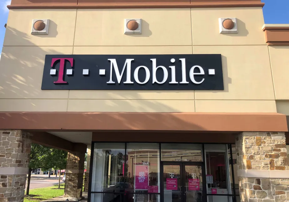 Exterior photo of T-Mobile store at I-45 & Crosstimbers, Houston, TX