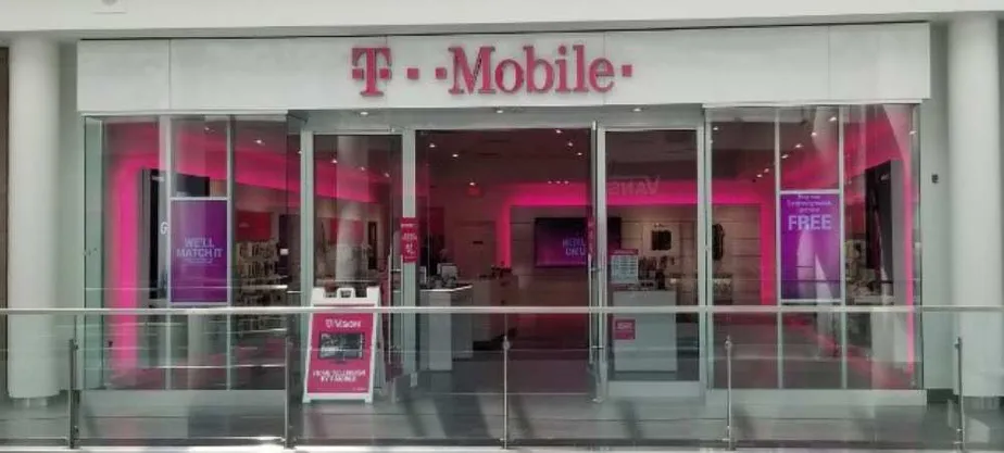 Exterior photo of T-Mobile store at Fashion Centre At Pentagon City 6, Arlington, VA