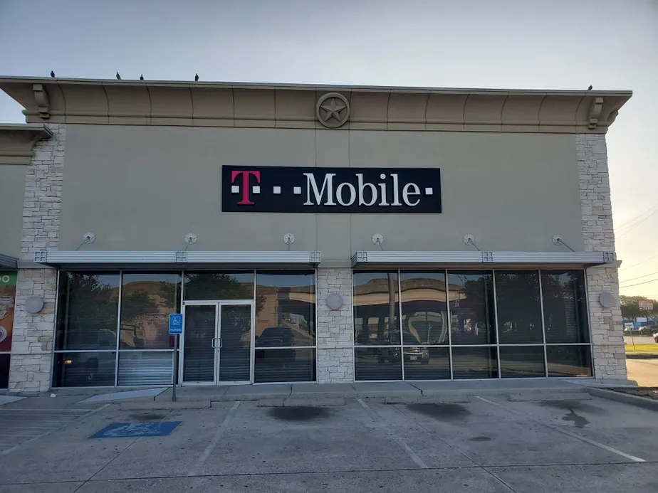 Exterior photo of T-Mobile store at I-45 & College, Houston, TX