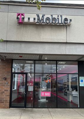 T-Mobile Authorized Retailer