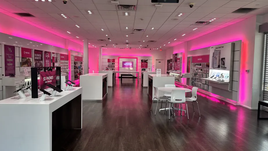 Interior photo of T-Mobile Store at Loop 610 & N Shepherd, Houston, TX