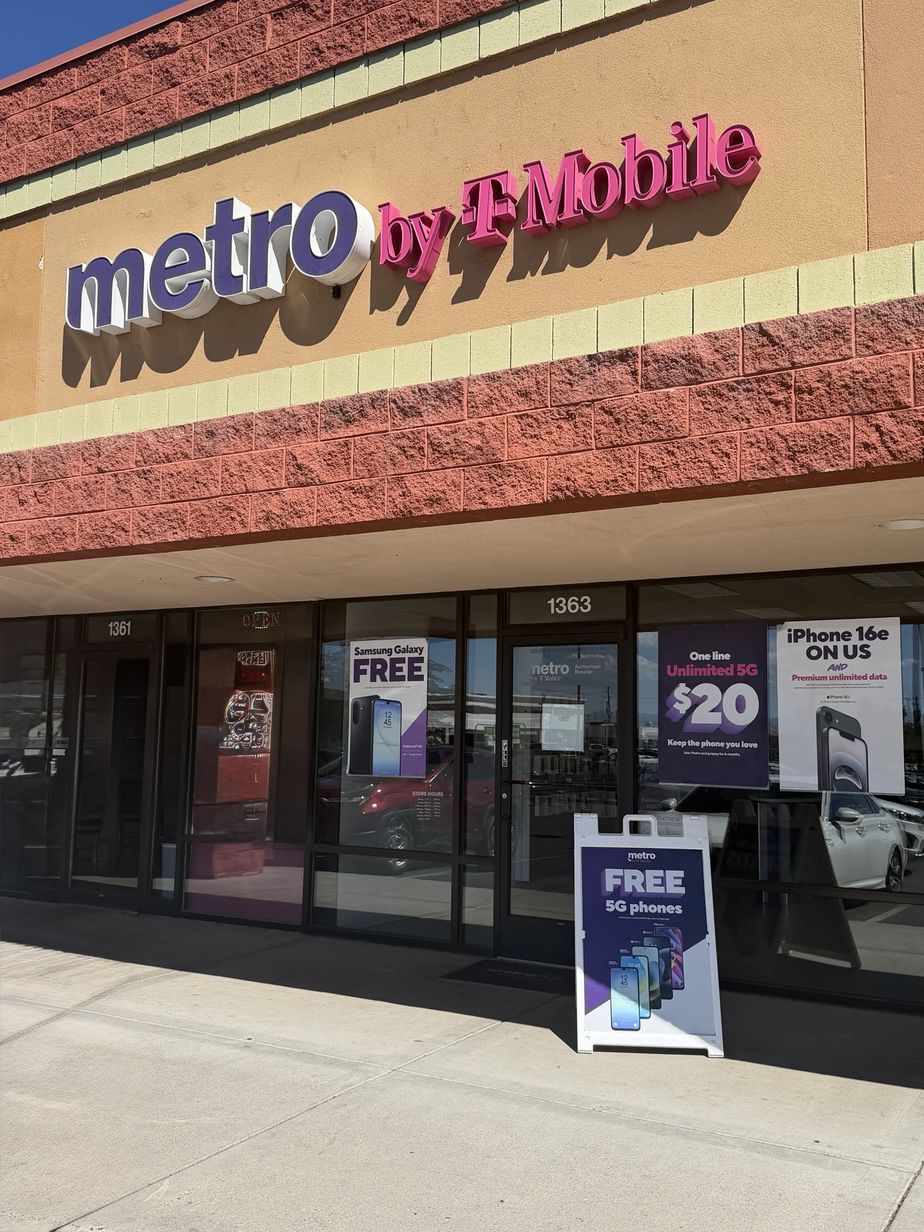 Metro by T-Mobile 1363 S State St - 1363 S State St 