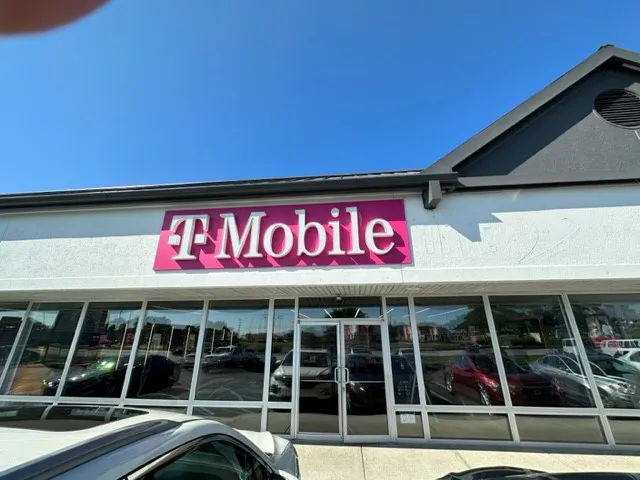Exterior photo of T-Mobile Store at Crawfordsville Rd & Augusta Dr N, Indianapolis, IN