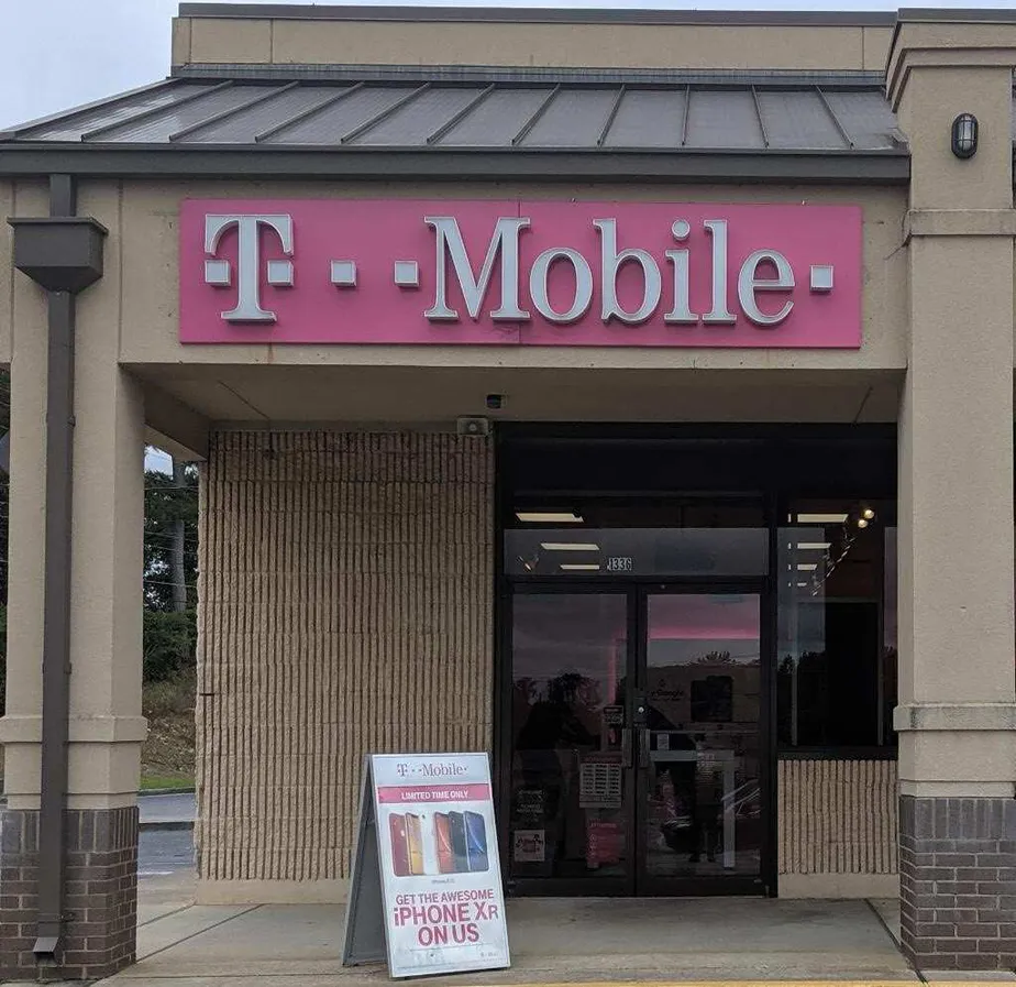 Exterior photo of T-Mobile store at Gray Hwy & Shurling Dr, Macon, GA