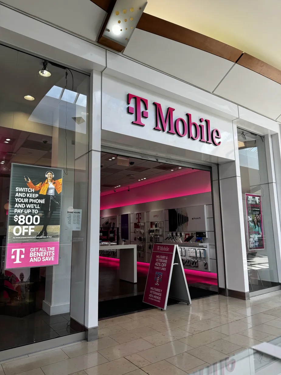  Exterior photo of T-Mobile Store at Annapolis Mall, Annapolis, MD 