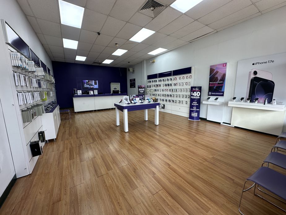 Metro by T-Mobile 3210 Chichester Avenue - 3210 Chichester Avenue