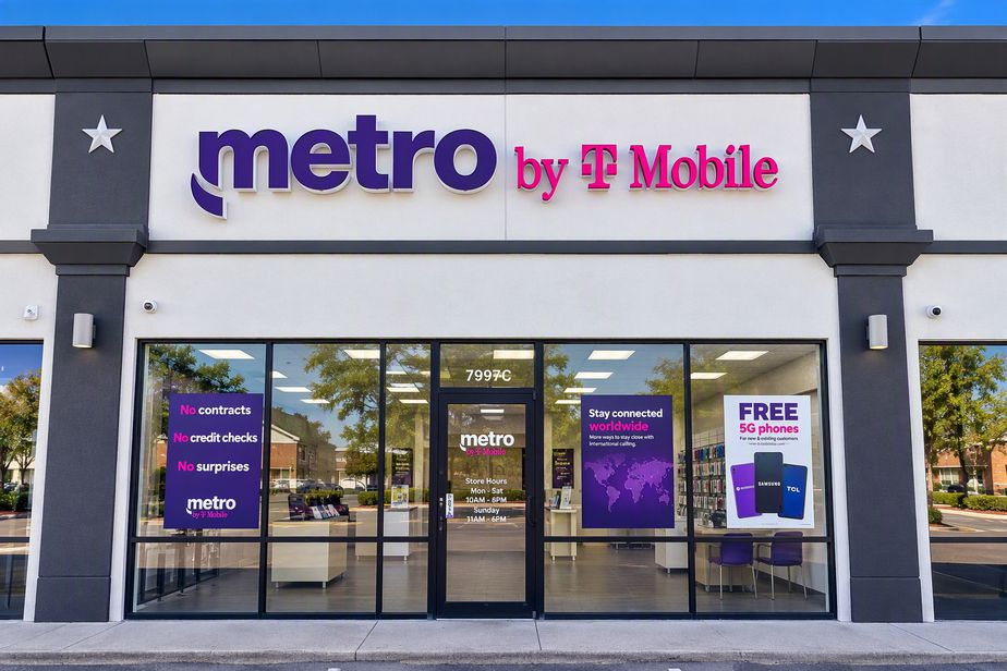 Metro by T-Mobile 7997 W Airport Blvd - 7997 W Airport Blvd 