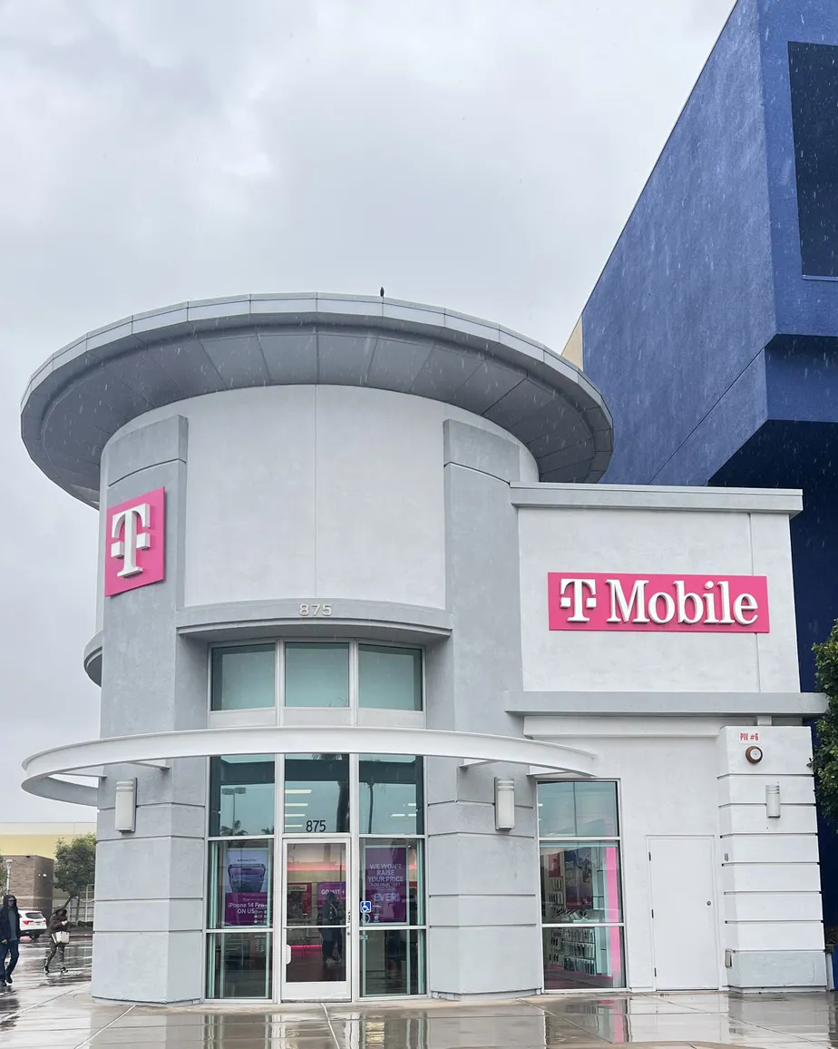 Exterior photo of T-Mobile Store at Avalon Blvd & Dominguez, Carson, CA