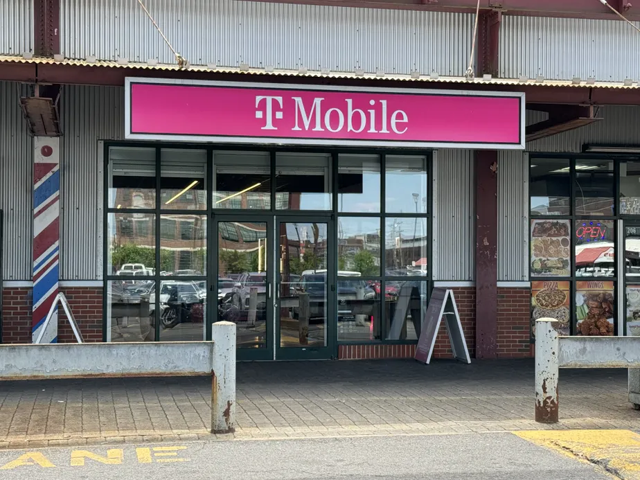  Exterior photo of T-Mobile Store at Trenton Roebling Market, Trenton, NJ 
