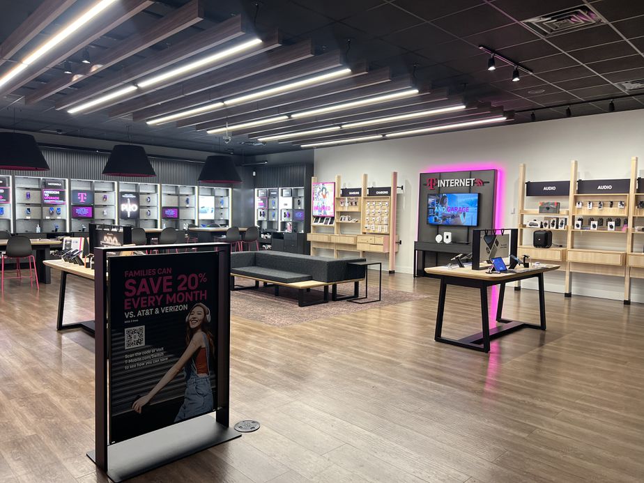 Interior photo of T-Mobile Store at US 64 & Germantown Parkway, Bartlett, TN