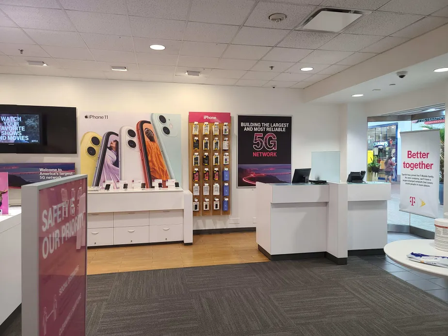 Interior photo of T-Mobile Store at Queen Kaahumanu Center Mall 2, Kahului, HI
