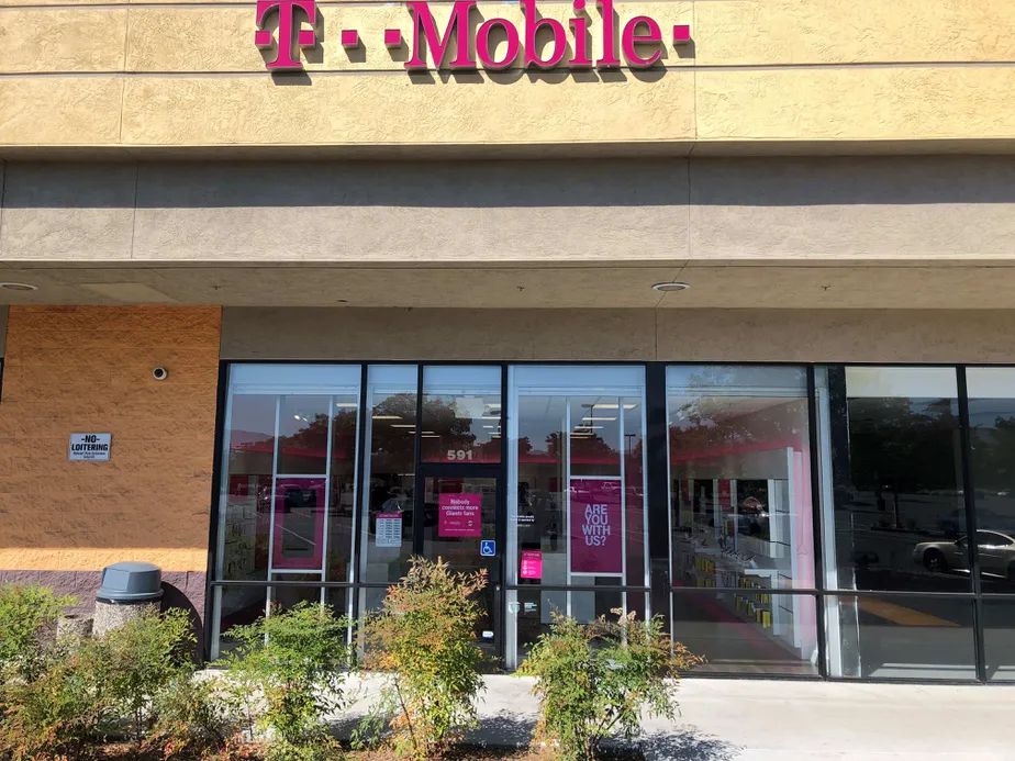 Exterior photo of T-Mobile Store at Rohnert Park Expy & Labath Ave, Rohnert Park, CA