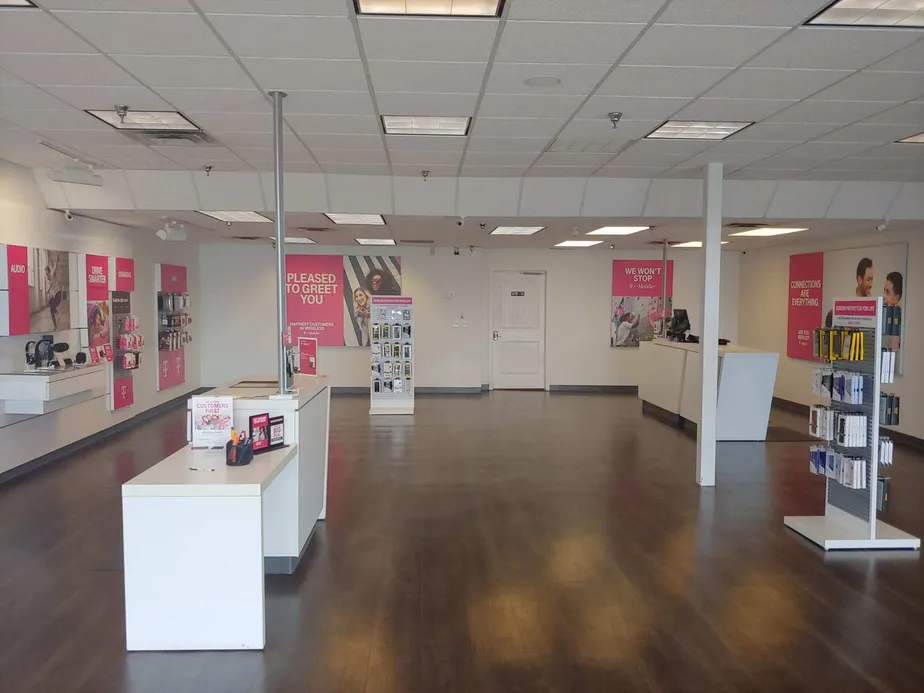 Interior photo of T-Mobile Store at SE Washington Blvd & Stonewall Dr, Bartlesville, OK