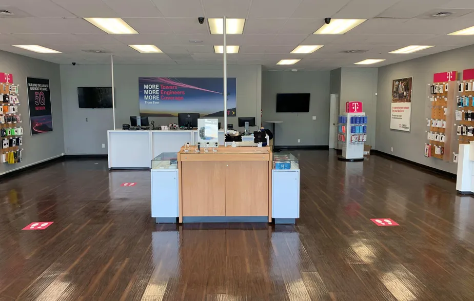  Interior photo of T-Mobile Store at Lake Shore Blvd & Larimar Dr, Willowick, OH 
