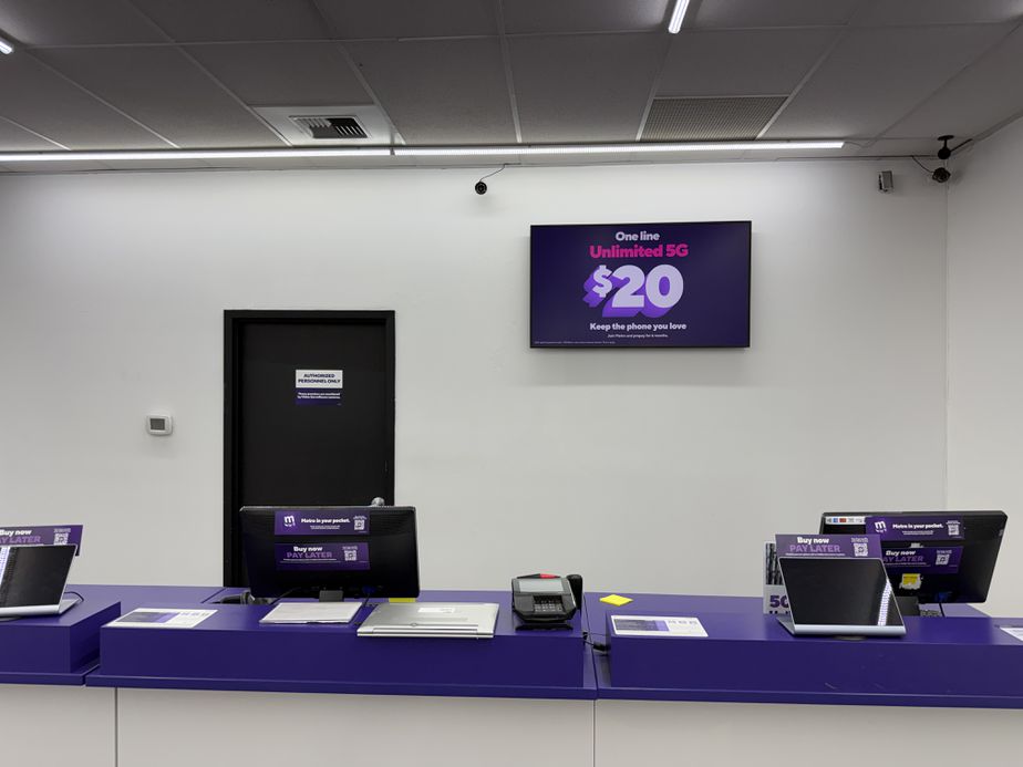Metro by T-Mobile 757 Rainier Ave S - 757 Rainier Ave S 