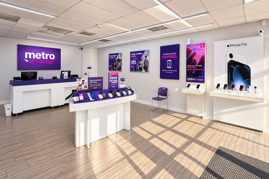 Metro by T-Mobile 6305 Highway 6 - 6305 Highway 6 