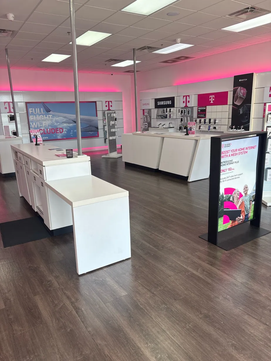  Interior photo of T-Mobile Store at Centre at Culpeper, Culpeper, VA 