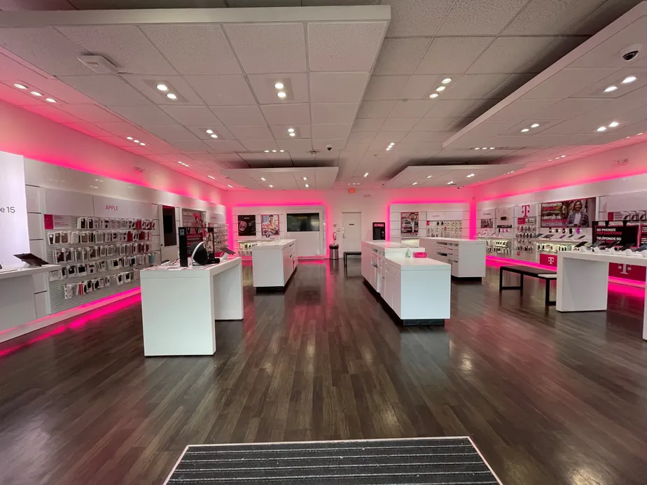  Interior photo of T-Mobile Store at Hwy 59 & Hillcroft, Houston, TX 