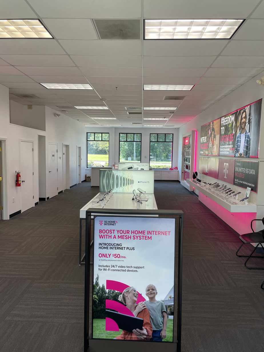 Interior photo of T-Mobile Store at Hwy 54 & Floy Farr Pkwy, Peachtree City, GA