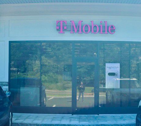 Exterior photo of T-Mobile Store at Bridgeport Ave & Woodland Park, Shelton, CT