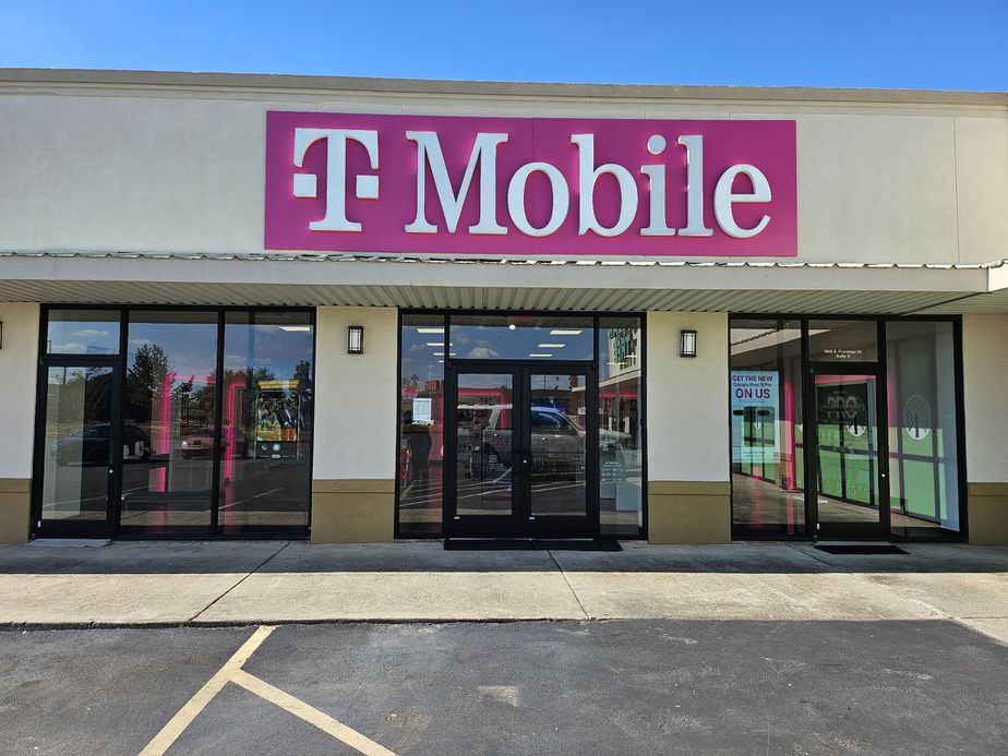 Exterior photo of T-Mobile Store at US 49 & Walmart Center, Wiggins, MS