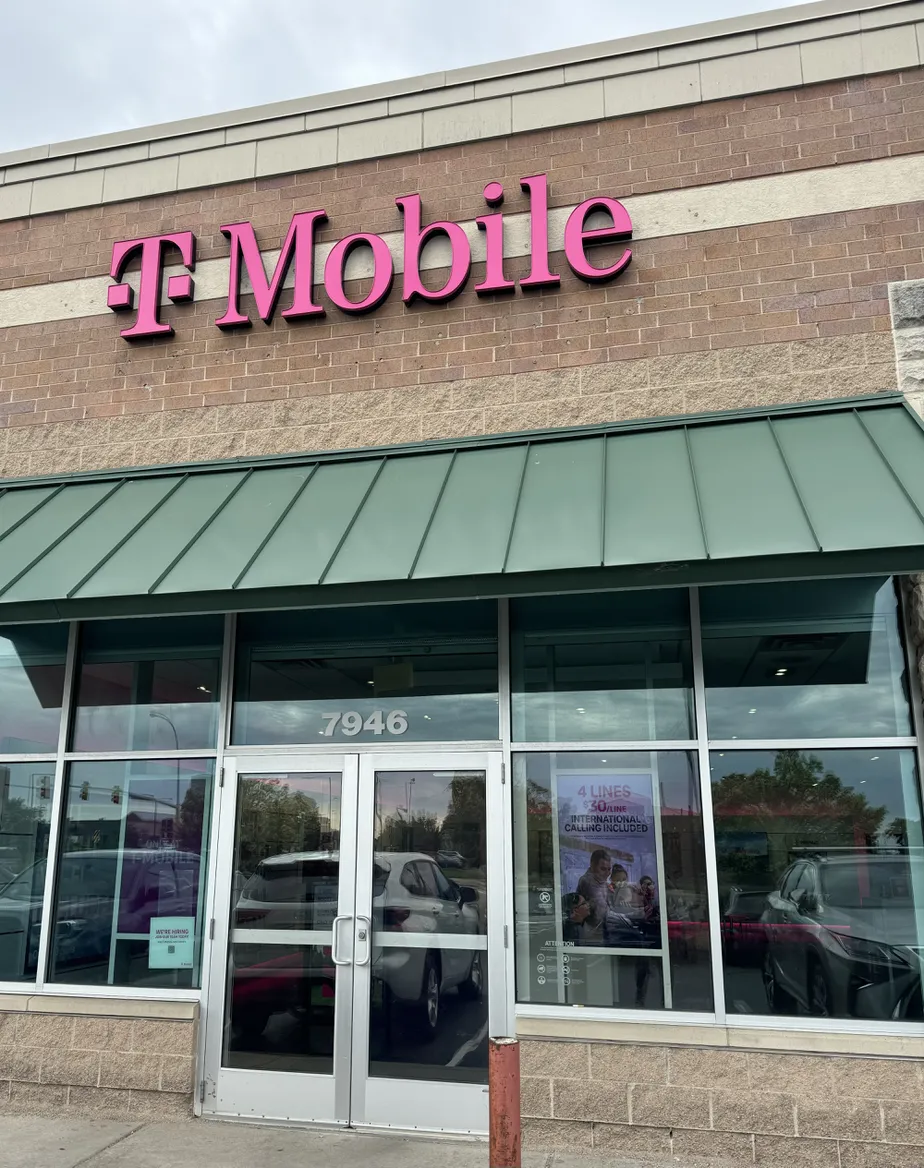  Exterior photo of T-Mobile Store at Penn & I-494, Bloomington, MN 
