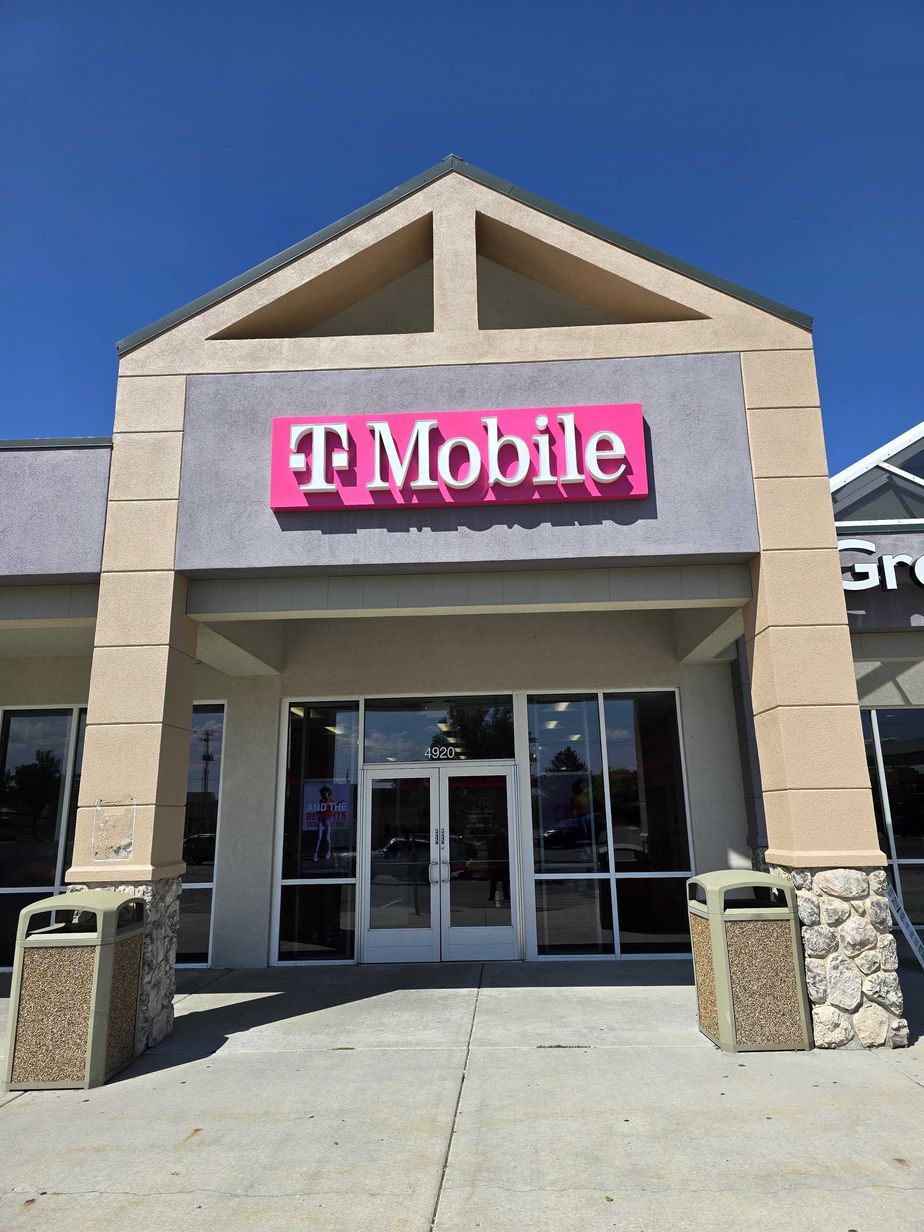 Exterior photo of T-Mobile Store at W 6200 S & Cougar, Salt Lake City, UT
