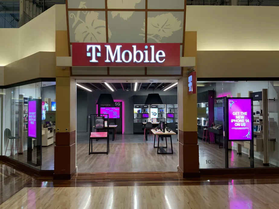 Exterior photo of T-Mobile Store at Grapevine Mills South, Grapevine, TX