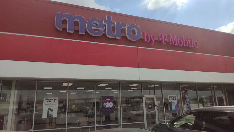 Metro by T-Mobile 12349 Main St - 12349 Main St 
