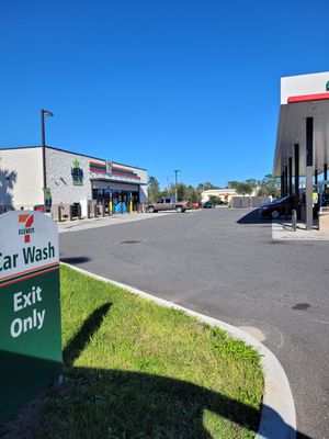 Image gallery for 7-Eleven