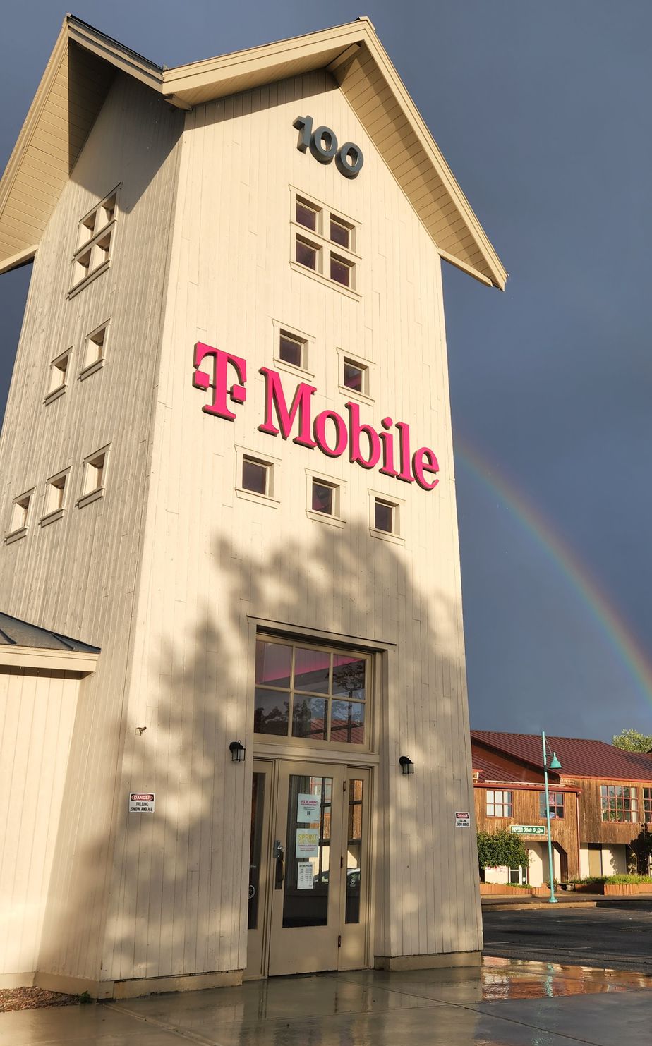 Exterior photo of T-Mobile Store at Dorset & US Hwy 2, South Burlington, VT