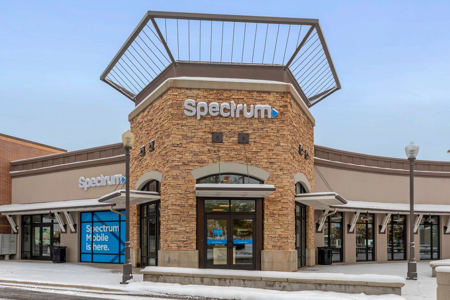 Spectrum - 1500 N 19th Ave 