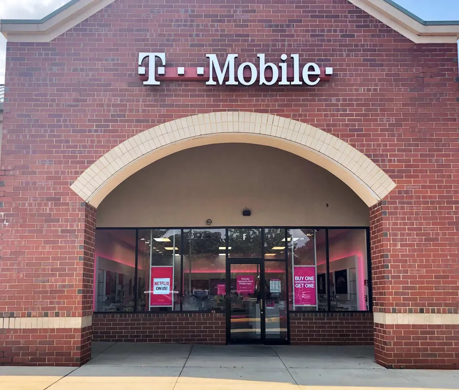 Exterior photo of T-Mobile store at Broadway St & Trenton Rd, Brown Mills, NJ