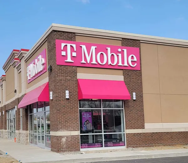 Smart Phones at TMobile M89 & 12th in Plainwell, MI