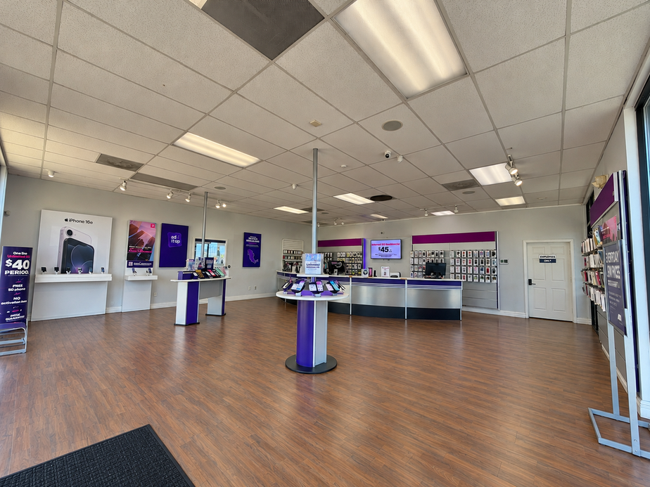 Metro by T-Mobile 15461 Main St - 15461 Main St 