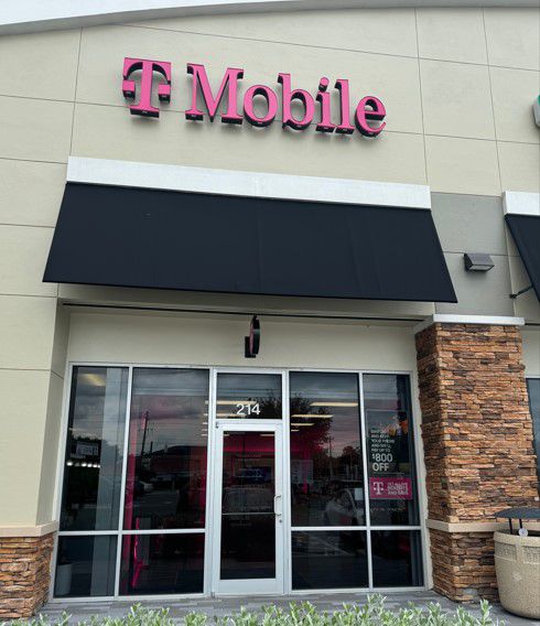 Exterior photo of T-Mobile Store at University & Technological, Orlando, FL