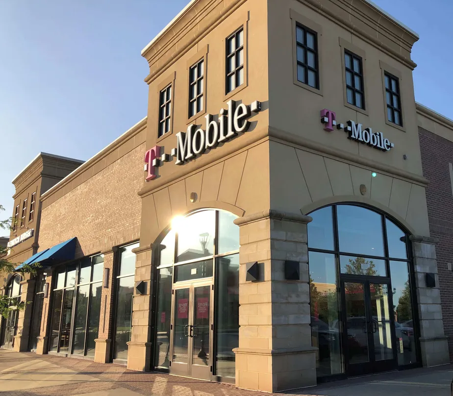 Exterior photo of T-Mobile store at Rt 422 & Rt 29, Collegeville, PA