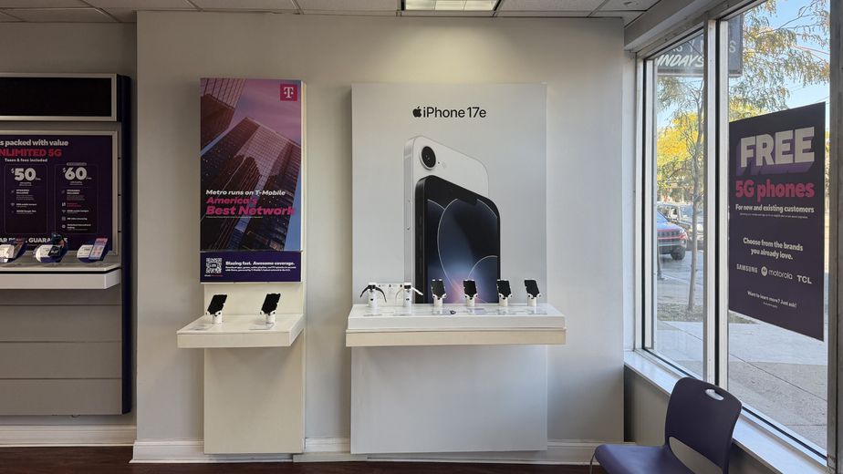 Metro by T-Mobile 10550 S Ewing Ave - 10550 S Ewing Ave 