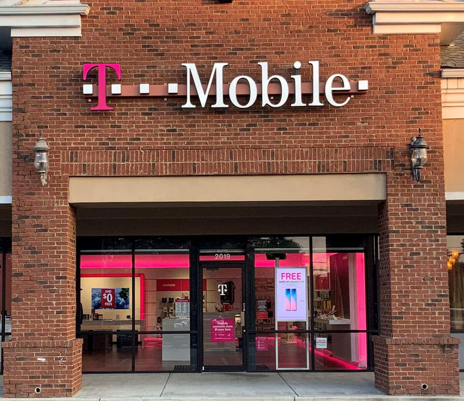Exterior photo of T-Mobile store at Jonesboro & I-75, Mcdonough, GA