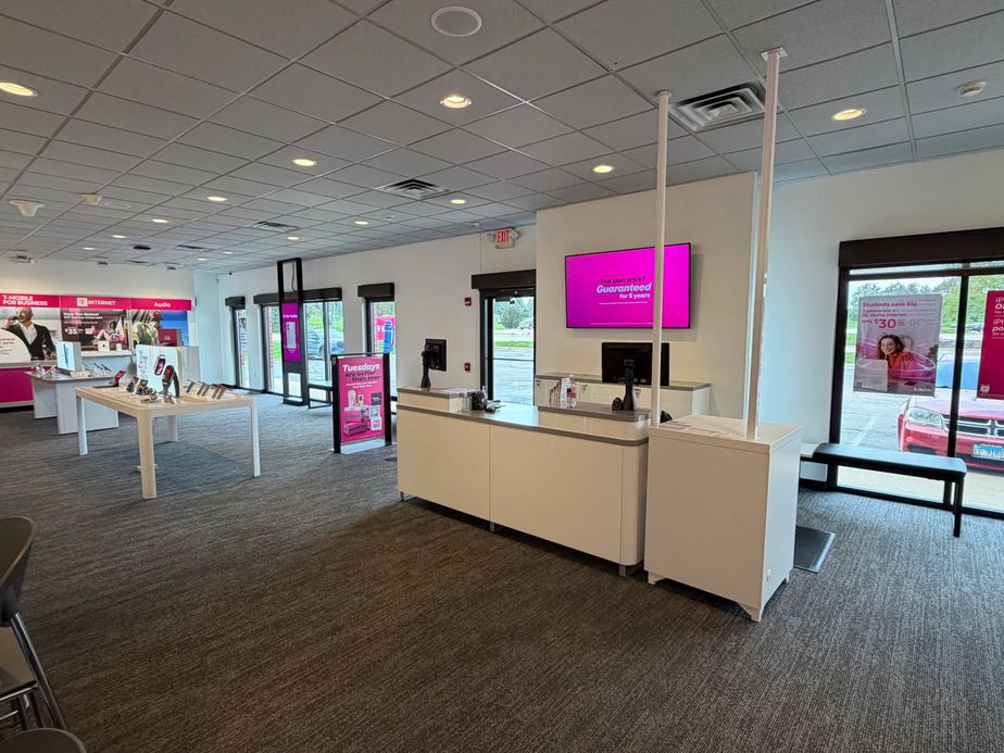 T-Mobile & UScellular IL 26 S & W Fairgrounds Rd - 2705 IL Route 26 South 