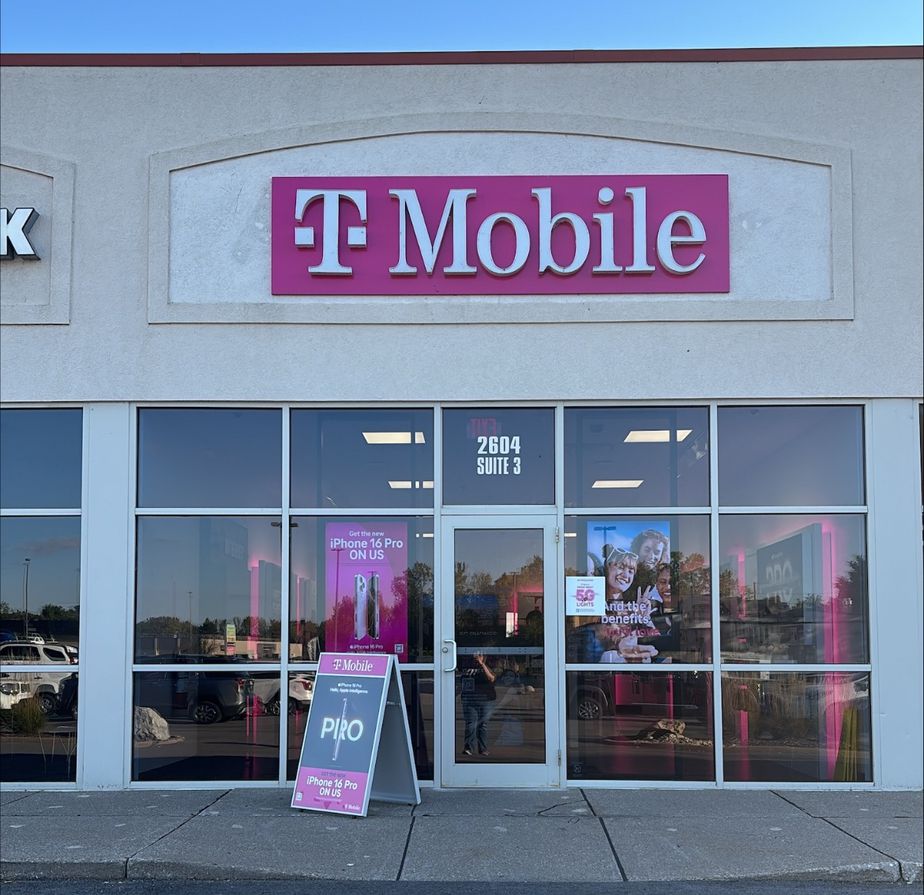 Exterior photo of T-Mobile Store at Blues Hwy & 2nd Ave, Muscatine, IA